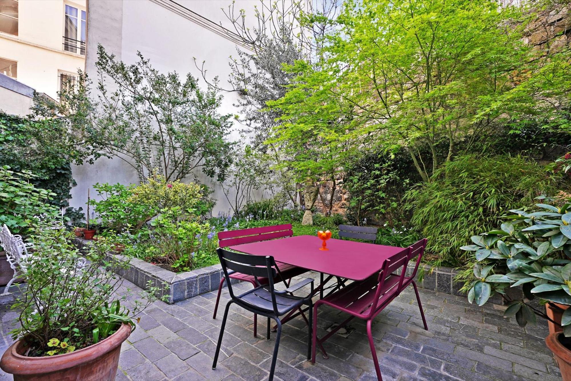 Apartamento Studio Au Coeur De Montmartre París Exterior foto